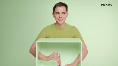 EmmaWatsonFan-dot-nl_PRADAPARADOXE-RefillyourfragrancewithEmmaWatson0086.jpg