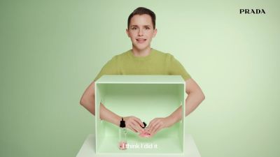 EmmaWatsonFan-dot-nl_PRADAPARADOXE-RefillyourfragrancewithEmmaWatson0114.jpg