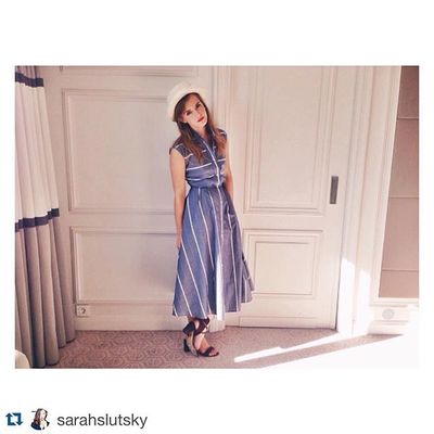 30 augustus: #Repost @sarahslutsky with @repostapp.
・・・
#latergram. And we are off! Wrapped up Regression press in @TomeNYC dress which is produced and manufactured in New York City.

Hat by @MaisonMichel is handmade in Paris utilizing the finest craftsmanship since 1936. "The métier’s secrets lie in the skillful hands of a small group of specialized and complementary artisans: the hatter shapes the hat, while the milliner stitches, lines and finishes it." These sandals… easy chic from @PaulAndrew who has b
