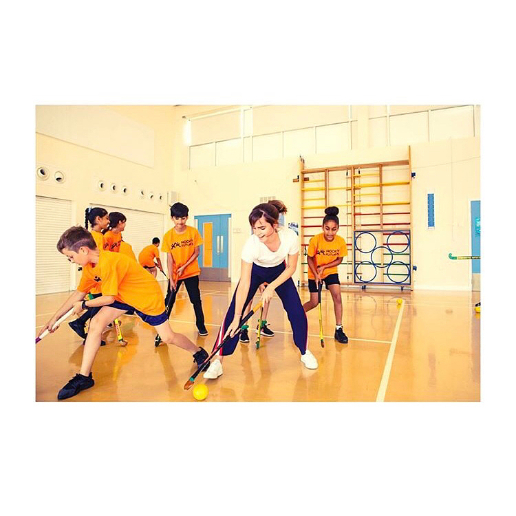 21 juli: 🥅🏑🏃🏽♀️Hockey was a big part of my life growing up, and I am proud to have joined @helenrichardson8 and @emilydefroand 💫 at Thorpe Hall Primary School in Walthamstow for the launch @HockeyFuturesUK 🌟, a charity aiming to get children into hockey.
 21 juli: 🥅🏑🏃🏽♀️Hockey was a big part of my life growing up, and I am proud to have joined @helenrichardson8 and @emilydefroand 💫 at Thorpe Hall Primary School in Walthamstow for the launch @HockeyFuturesUK 🌟, a charity aiming to get children into hockey.