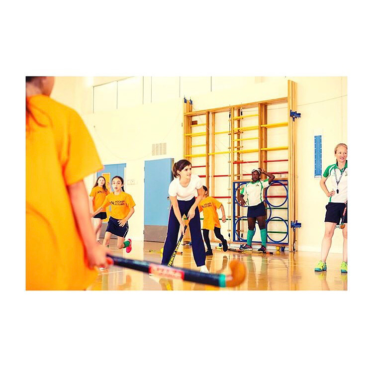 21 juli: 🥅🏑🏃🏽♀️Hockey was a big part of my life growing up, and I am proud to have joined @helenrichardson8 and @emilydefroand 💫 at Thorpe Hall Primary School in Walthamstow for the launch @HockeyFuturesUK 🌟, a charity aiming to get children into hockey.
 21 juli: 🥅🏑🏃🏽♀️Hockey was a big part of my life growing up, and I am proud to have joined @helenrichardson8 and @emilydefroand 💫 at Thorpe Hall Primary School in Walthamstow for the launch @HockeyFuturesUK 🌟, a charity aiming to get children into hockey.
