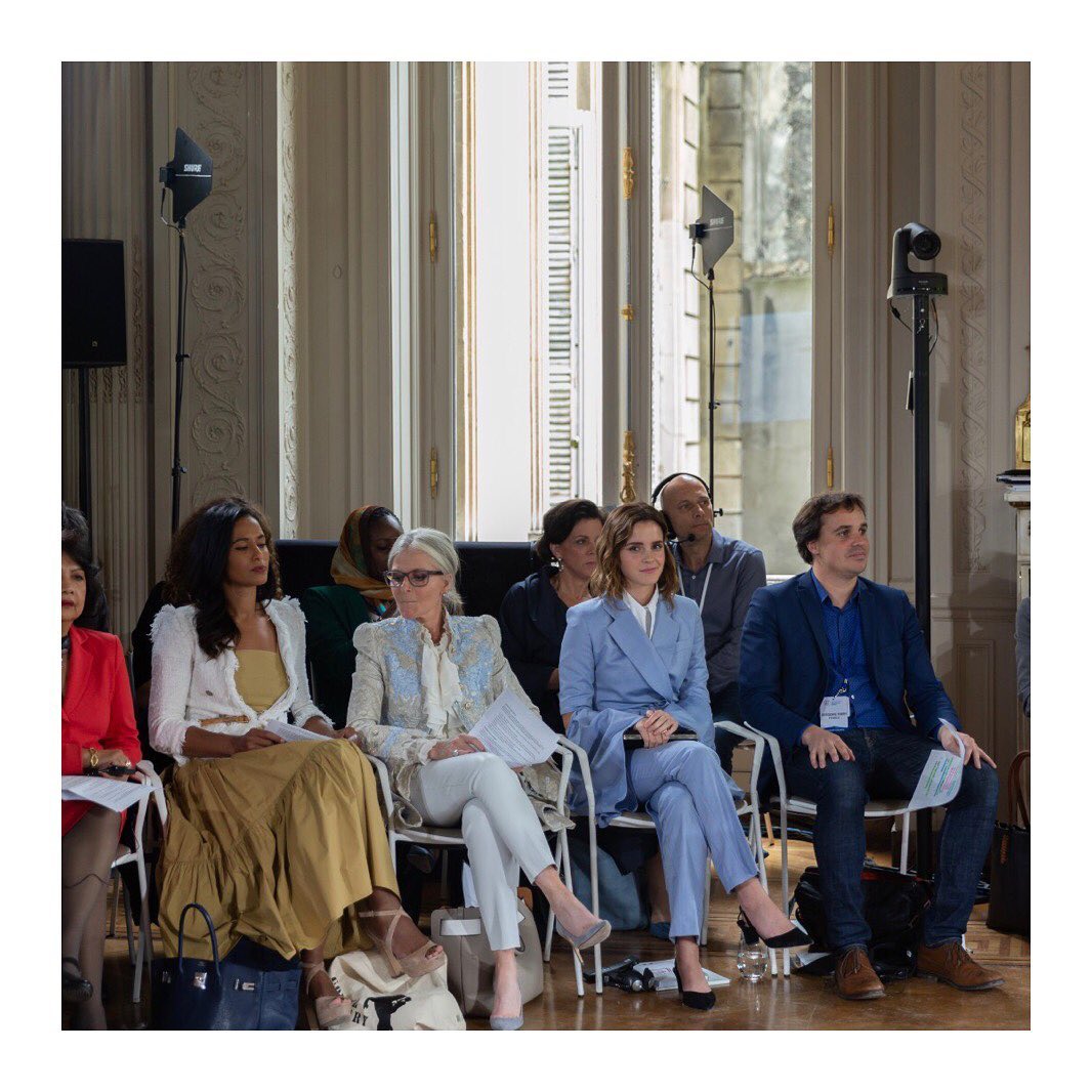 10 mei: "We urge G7 leaders to be as brave as women and girls are every single day.
⠀⠀⠀⠀⠀⠀⠀⠀⠀
We expect G7 states to urgently adopt, fully implement and fund, the most ambitious legislative frameworks on combating gender based violence against women in order to create a fair, safe and dignified world for its constituents.
⠀⠀⠀⠀⠀⠀⠀⠀⠀
This goes beyond politics, and left and right. We are simply asking member states to protect universal human rights and be the leaders we know they can be.
⠀⠀⠀⠀⠀⠀⠀⠀⠀
As human beings, please do not be passive bystanders to the attacks and roll backs we see happening all around us and every day on women’s rights all across the world - be active participants in moving us forward.” ~ @g7 Gender Equality Advisory Council, Paris 2019
