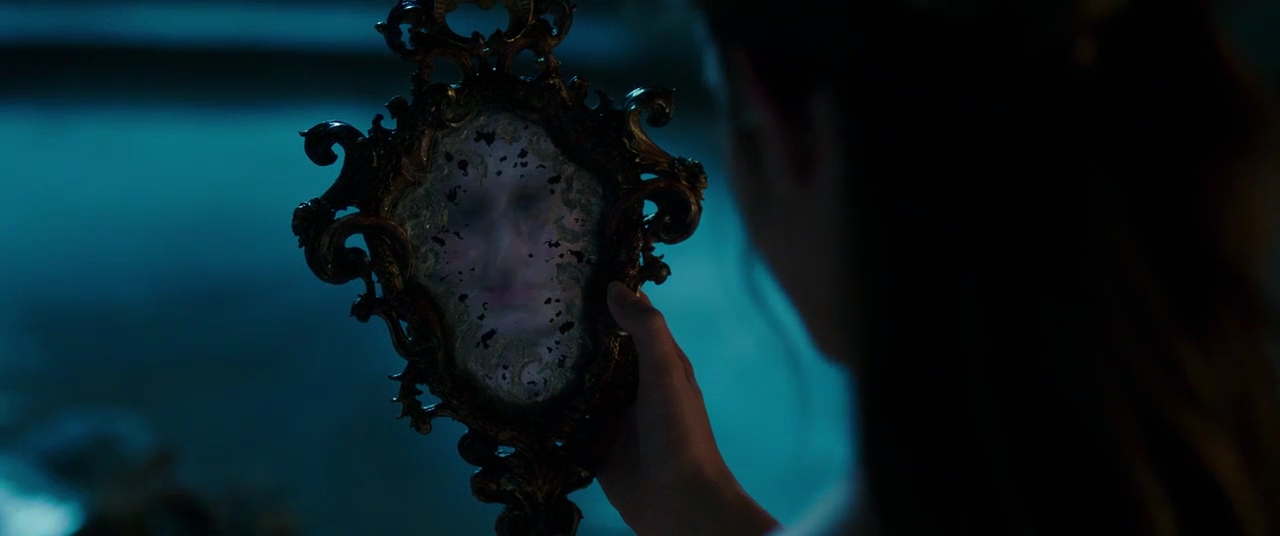 EmmaWatsonFan-dot-NL_BeautyAndtheBeast4919.jpg EmmaWatsonFan-dot-NL_BeautyAndtheBeast4919.jpg