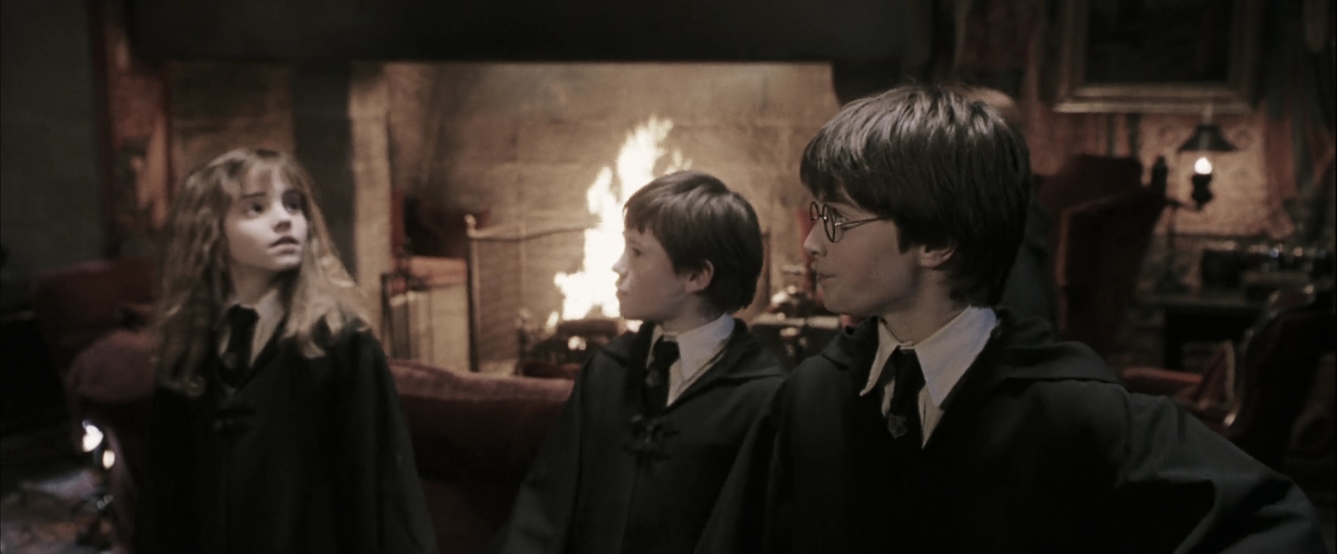 EmmaWatsonFan-dot-nl_HarryPotterandthePhilosophersStone0810.jpg EmmaWatsonFan-dot-nl_HarryPotterandthePhilosophersStone0810.jpg