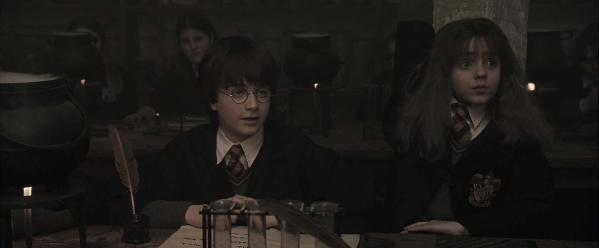 EmmaWatsonFan-dot-nl_HarryPotterandthePhilosophersStone1012.jpg EmmaWatsonFan-dot-nl_HarryPotterandthePhilosophersStone1012.jpg