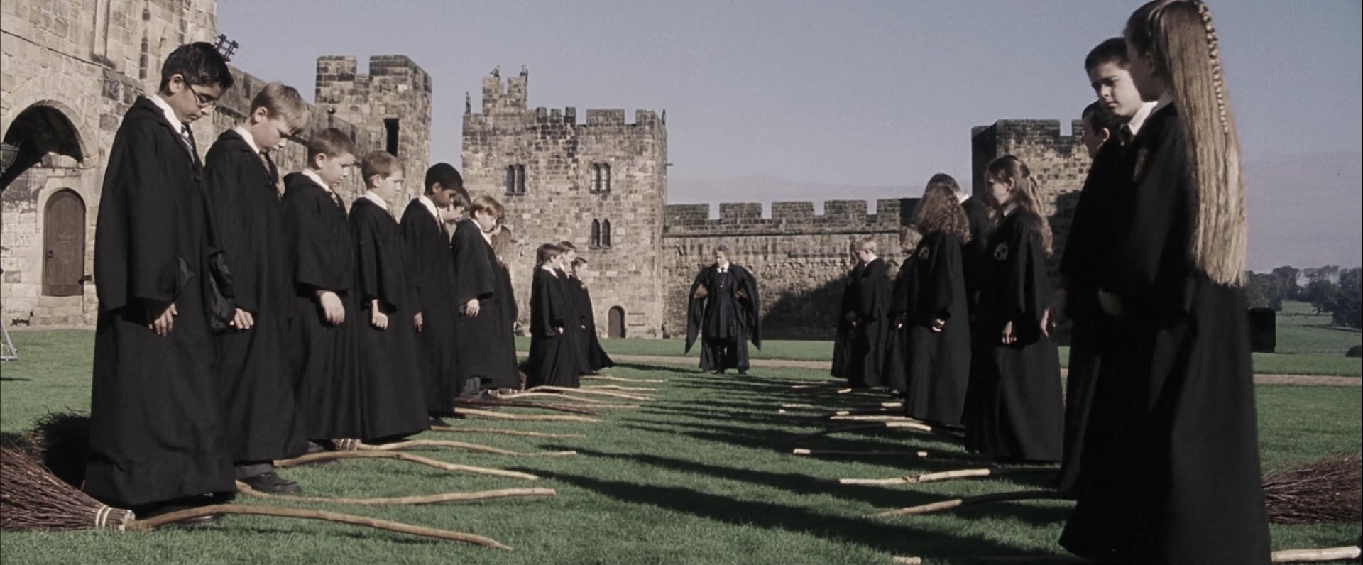 EmmaWatsonFan-dot-nl_HarryPotterandthePhilosophersStone1241.jpg EmmaWatsonFan-dot-nl_HarryPotterandthePhilosophersStone1241.jpg