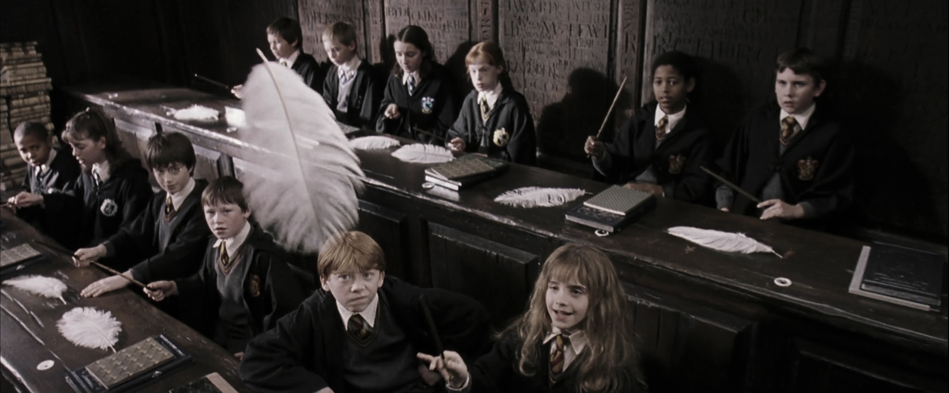 EmmaWatsonFan-dot-nl_HarryPotterandthePhilosophersStone1914.jpg