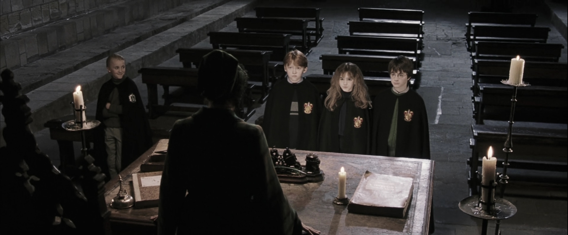 EmmaWatsonFan-dot-nl_HarryPotterandthePhilosophersStone4116.jpg EmmaWatsonFan-dot-nl_HarryPotterandthePhilosophersStone4116.jpg