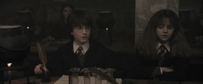 EmmaWatsonFan-dot-nl_HarryPotterandthePhilosophersStone0982.jpg