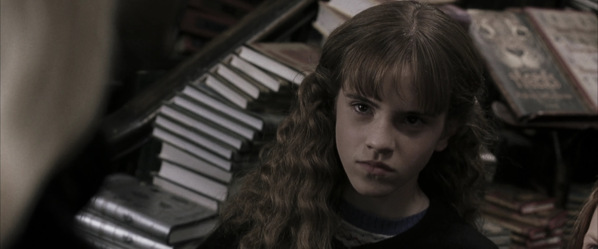 EmmaWatsonFan-dot-nl_HarryPotterandtheChamberOfSecrets0215.jpg