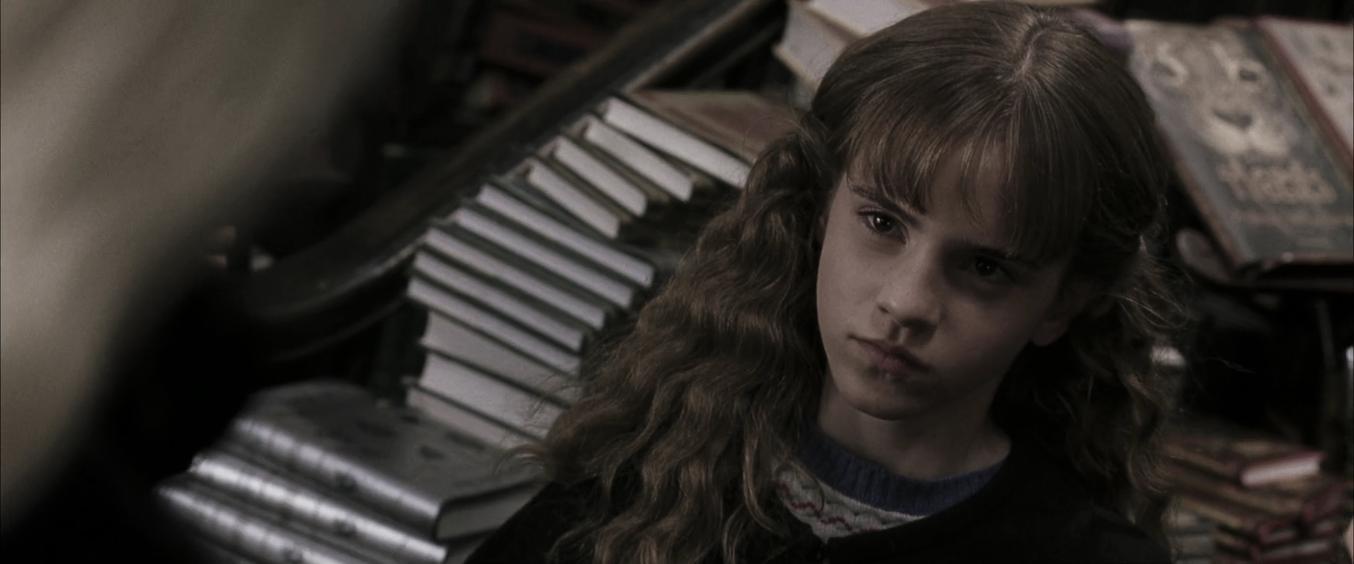 EmmaWatsonFan-dot-nl_HarryPotterandtheChamberOfSecrets0218.jpg
