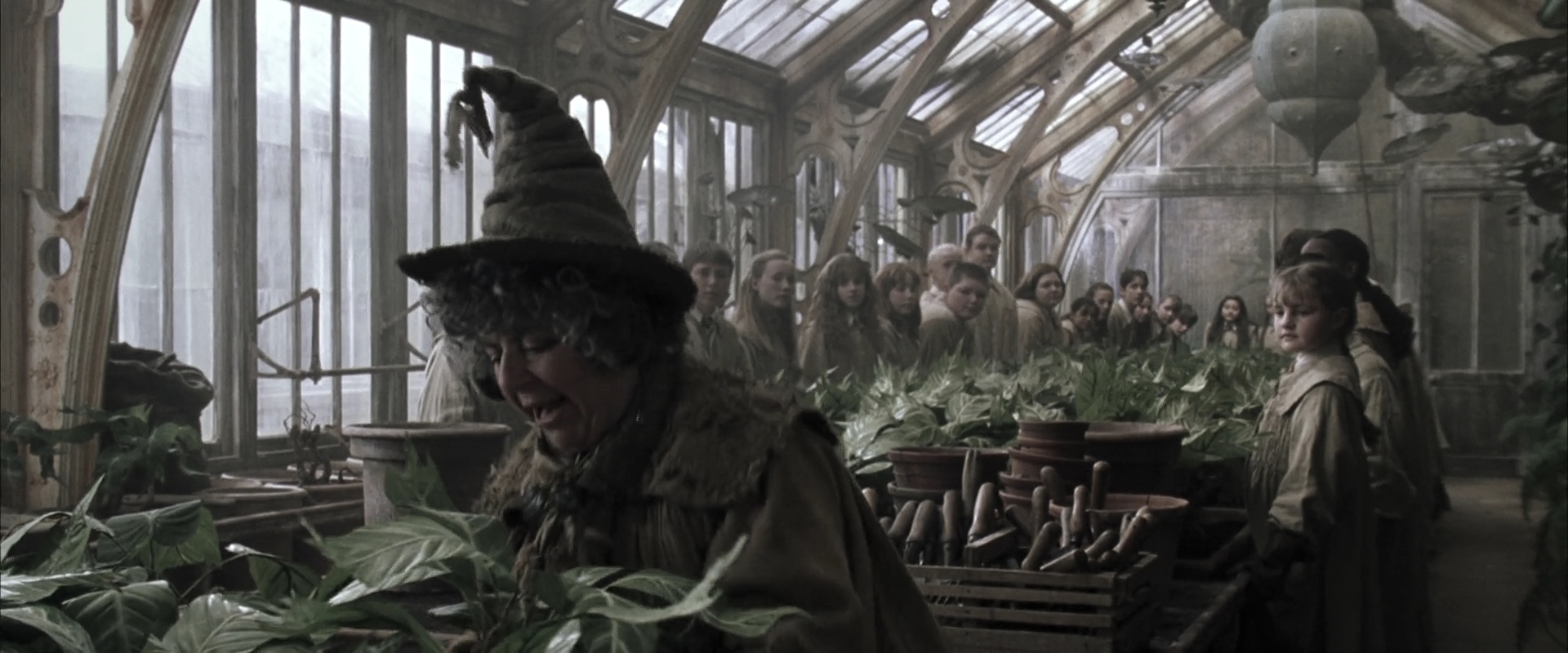 EmmaWatsonFan-dot-nl_HarryPotterandtheChamberOfSecrets0840.jpg