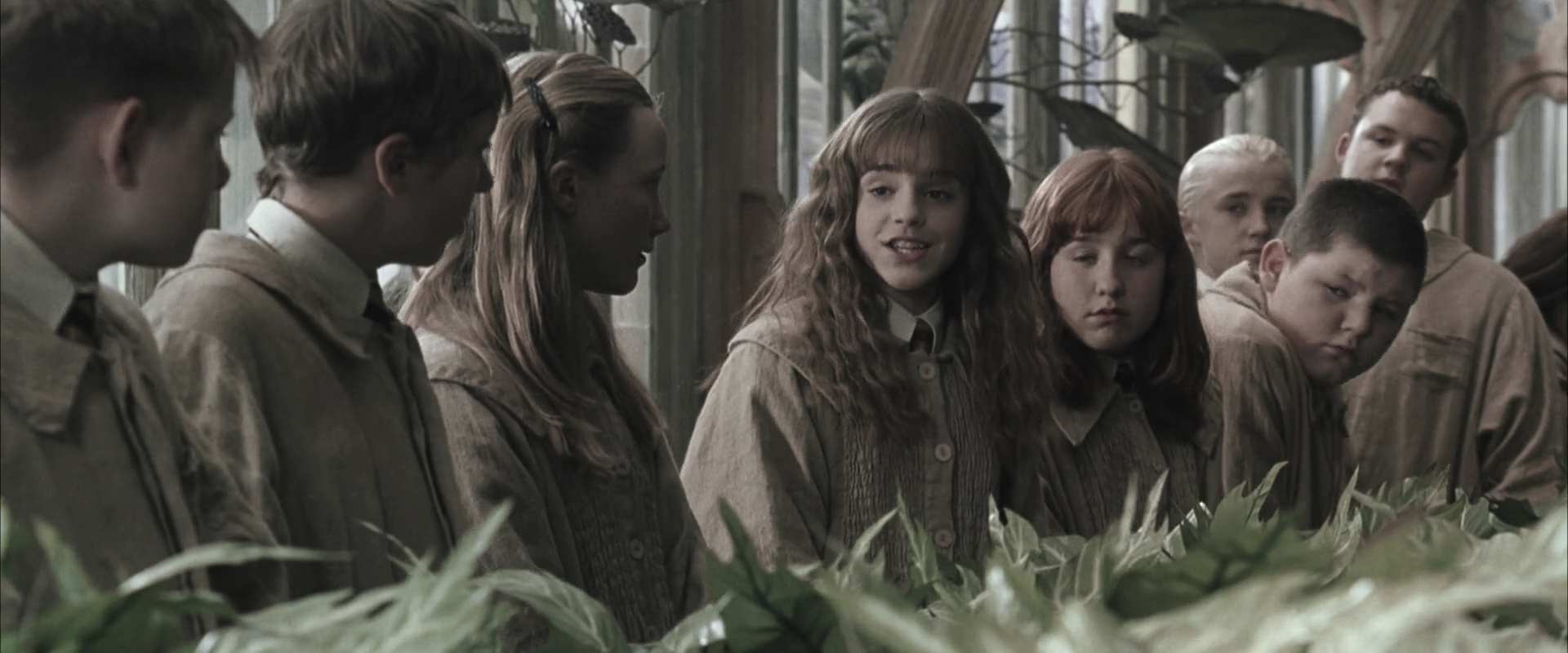EmmaWatsonFan-dot-nl_HarryPotterandtheChamberOfSecrets0849.jpg