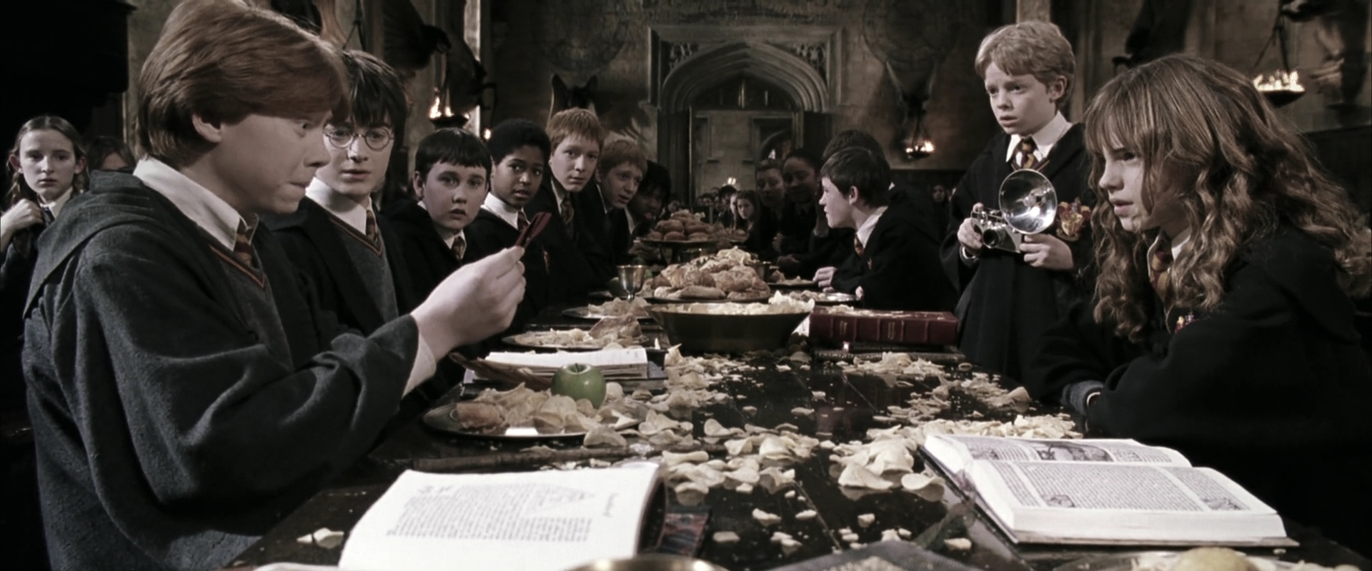 EmmaWatsonFan-dot-nl_HarryPotterandtheChamberOfSecrets0986.jpg