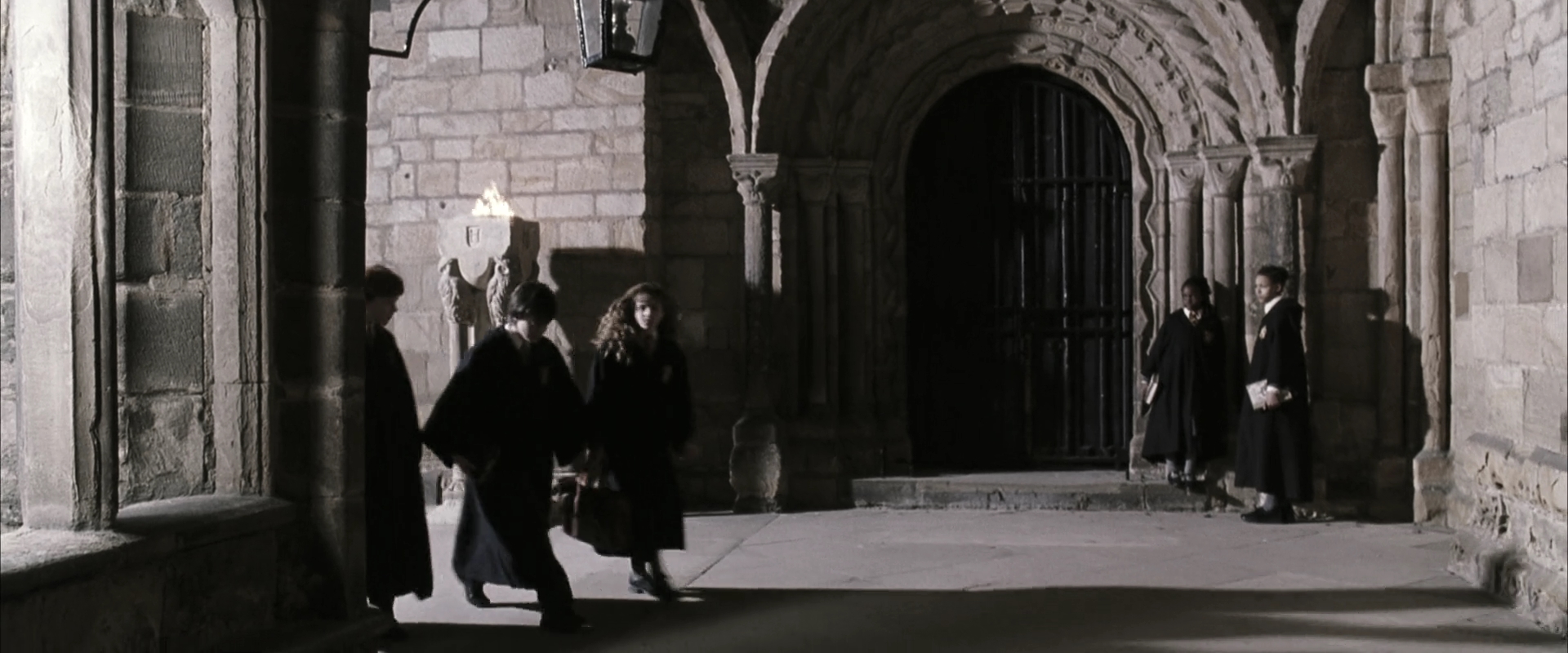 EmmaWatsonFan-dot-nl_HarryPotterandtheChamberOfSecrets1987.jpg EmmaWatsonFan-dot-nl_HarryPotterandtheChamberOfSecrets1987.jpg