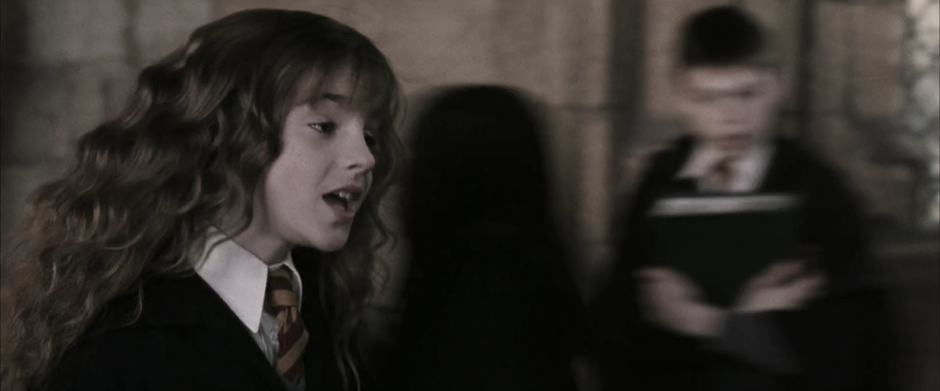 EmmaWatsonFan-dot-nl_HarryPotterandtheChamberOfSecrets2001.jpg