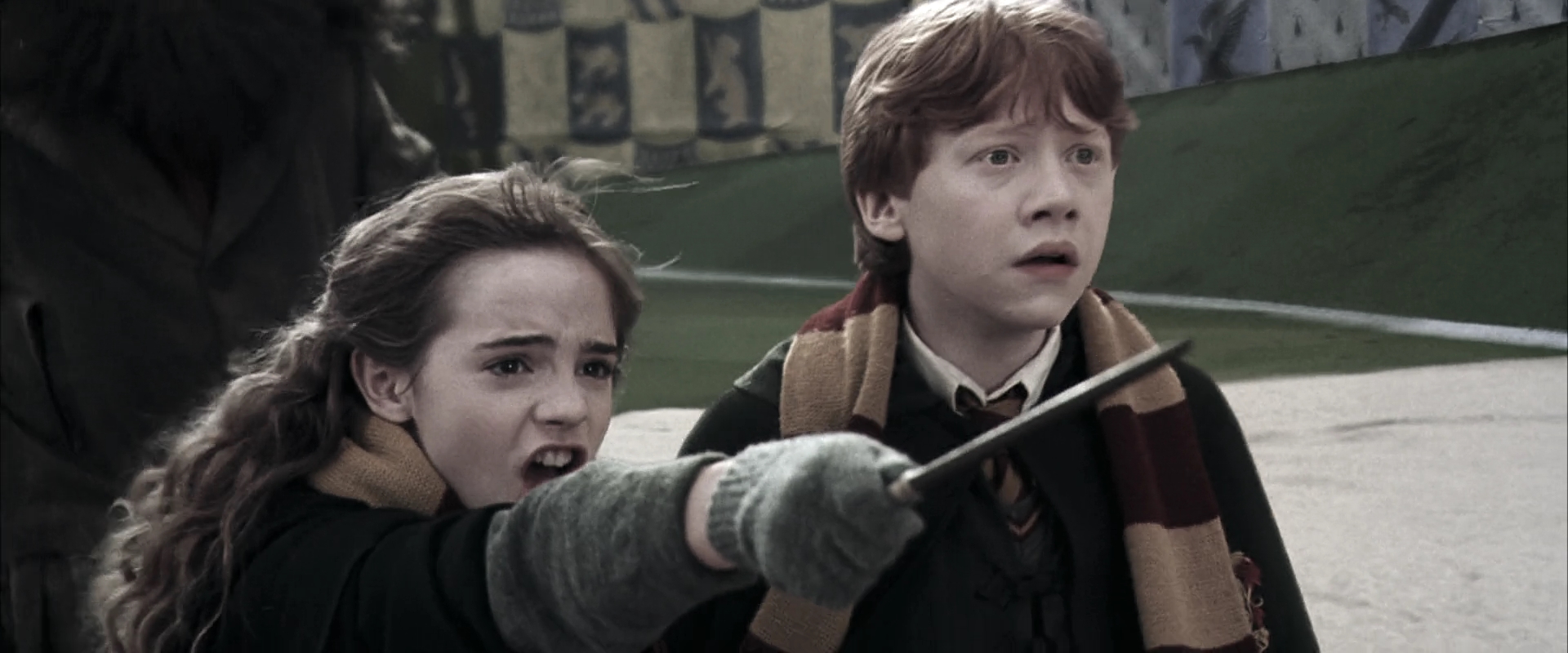 EmmaWatsonFan-dot-nl_HarryPotterandtheChamberOfSecrets2363.jpg EmmaWatsonFan-dot-nl_HarryPotterandtheChamberOfSecrets2363.jpg