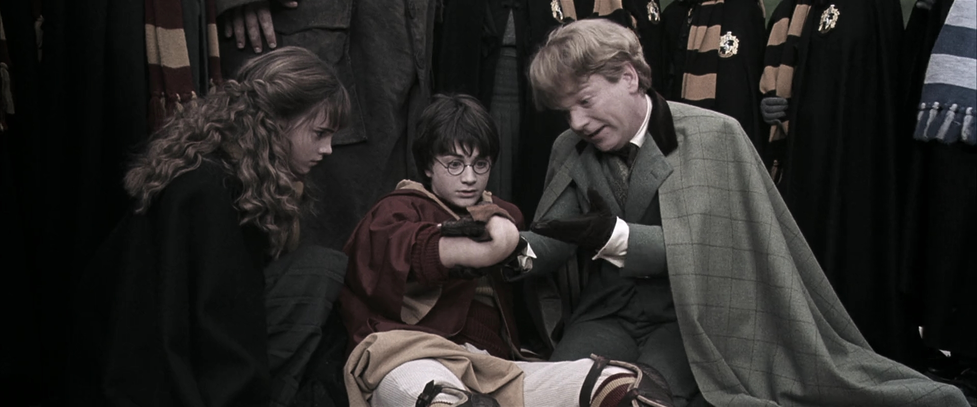 EmmaWatsonFan-dot-nl_HarryPotterandtheChamberOfSecrets2410.jpg