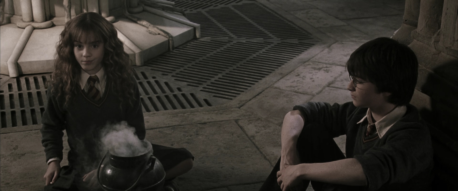 EmmaWatsonFan-dot-nl_HarryPotterandtheChamberOfSecrets2711.jpg EmmaWatsonFan-dot-nl_HarryPotterandtheChamberOfSecrets2711.jpg