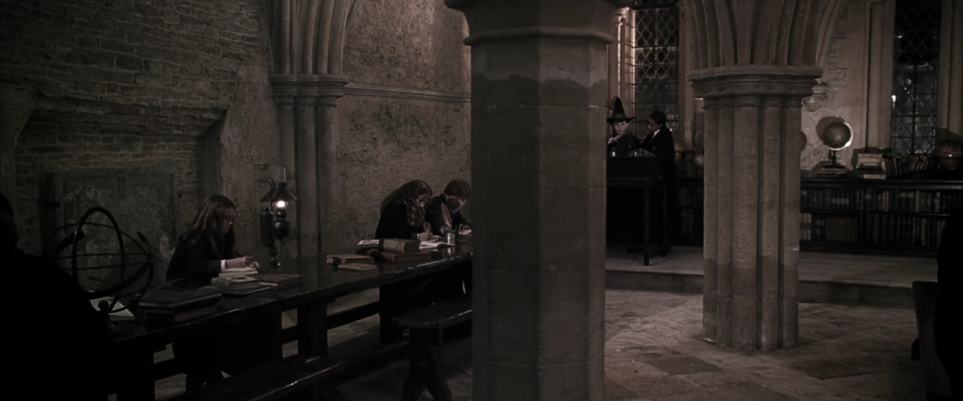 EmmaWatsonFan-dot-nl_HarryPotterandtheChamberOfSecrets3109.jpg EmmaWatsonFan-dot-nl_HarryPotterandtheChamberOfSecrets3109.jpg