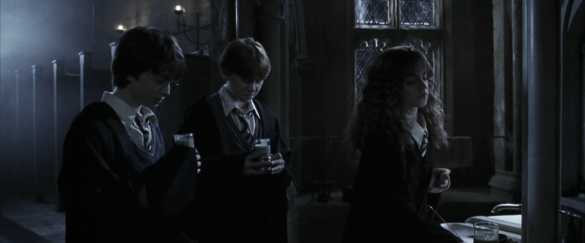 EmmaWatsonFan-dot-nl_HarryPotterandtheChamberOfSecrets3642.jpg