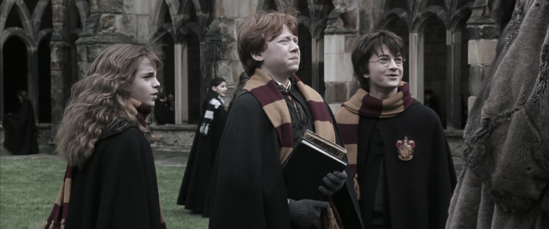 EmmaWatsonFan-dot-nl_HarryPotterandtheChamberOfSecrets4472.jpg