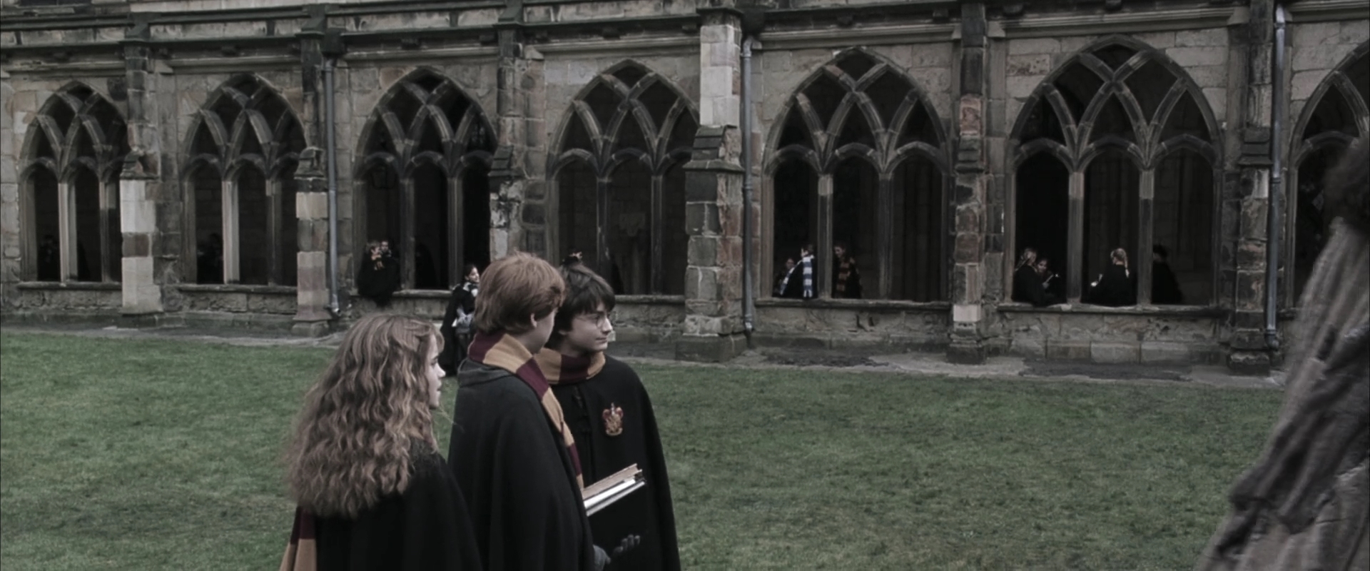 EmmaWatsonFan-dot-nl_HarryPotterandtheChamberOfSecrets4505.jpg