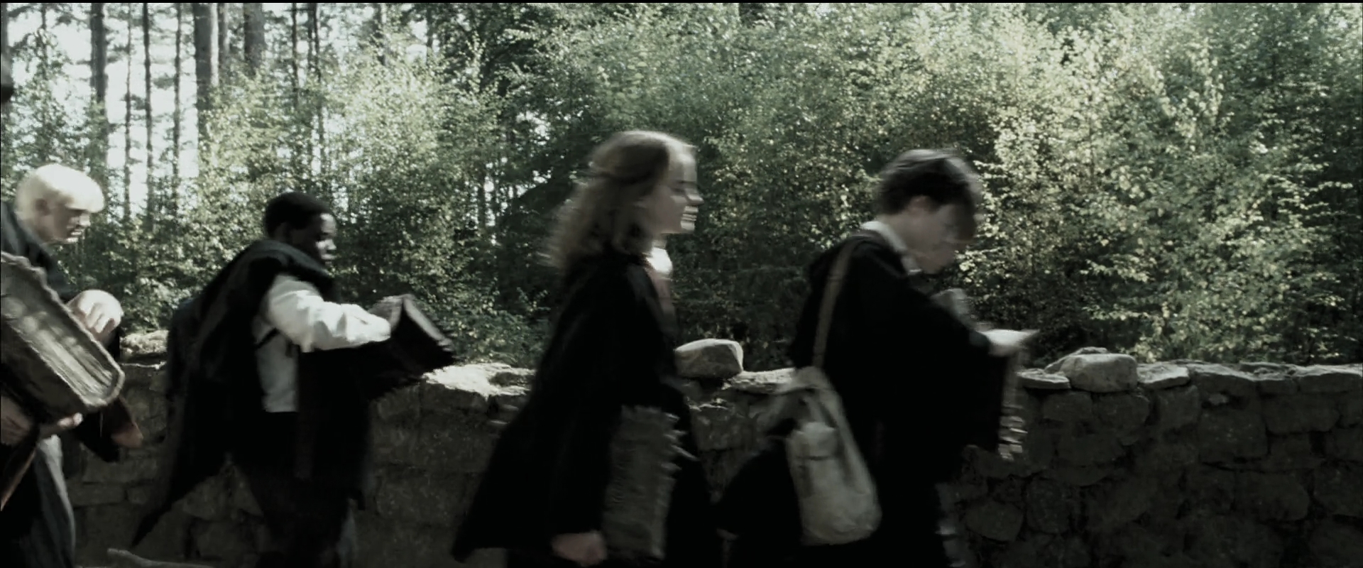 EmmaWatsonFan_dot_nl-HarryPotterAndThePrisonerOfAzkaban0993.jpg EmmaWatsonFan_dot_nl-HarryPotterAndThePrisonerOfAzkaban0993.jpg