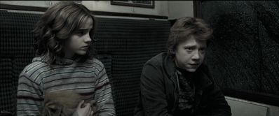 EmmaWatsonFan_dot_nl-HarryPotterAndThePrisonerOfAzkaban0476.jpg