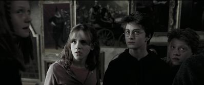 EmmaWatsonFan_dot_nl-HarryPotterAndThePrisonerOfAzkaban1900.jpg