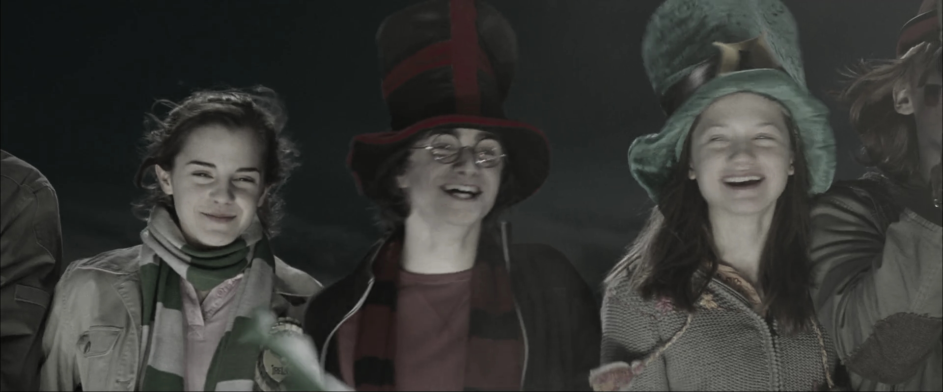 EmmaWatsonFan_dot_nl-HarryPotterAndTheGobletOfFire0486.jpg EmmaWatsonFan_dot_nl-HarryPotterAndTheGobletOfFire0486.jpg