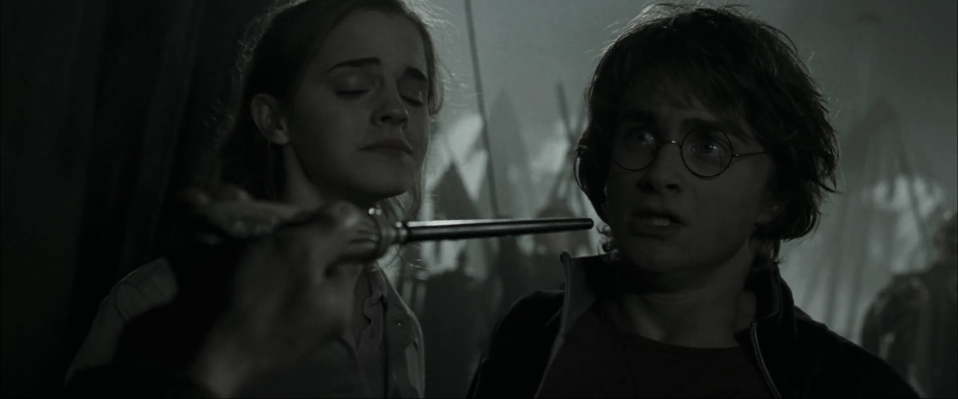 EmmaWatsonFan_dot_nl-HarryPotterAndTheGobletOfFire0734.jpg EmmaWatsonFan_dot_nl-HarryPotterAndTheGobletOfFire0734.jpg