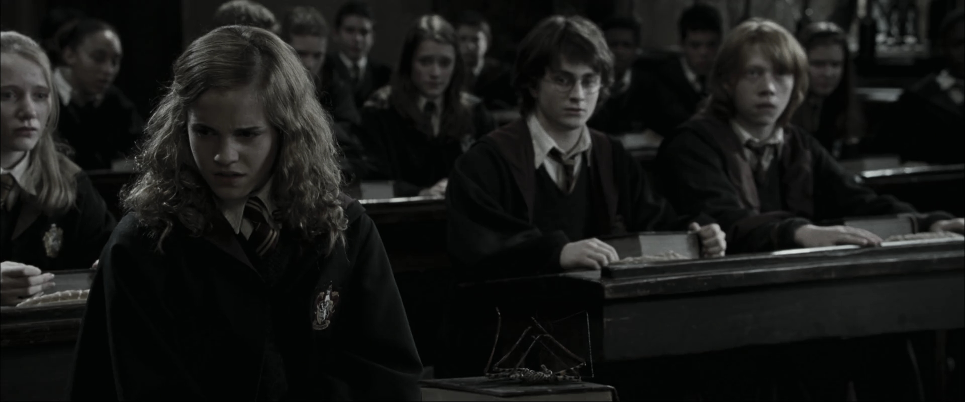 EmmaWatsonFan_dot_nl-HarryPotterAndTheGobletOfFire1579.jpg EmmaWatsonFan_dot_nl-HarryPotterAndTheGobletOfFire1579.jpg