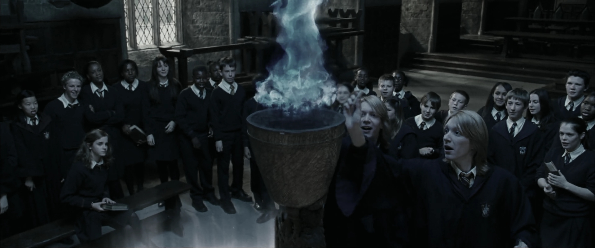 EmmaWatsonFan_dot_nl-HarryPotterAndTheGobletOfFire1751.jpg