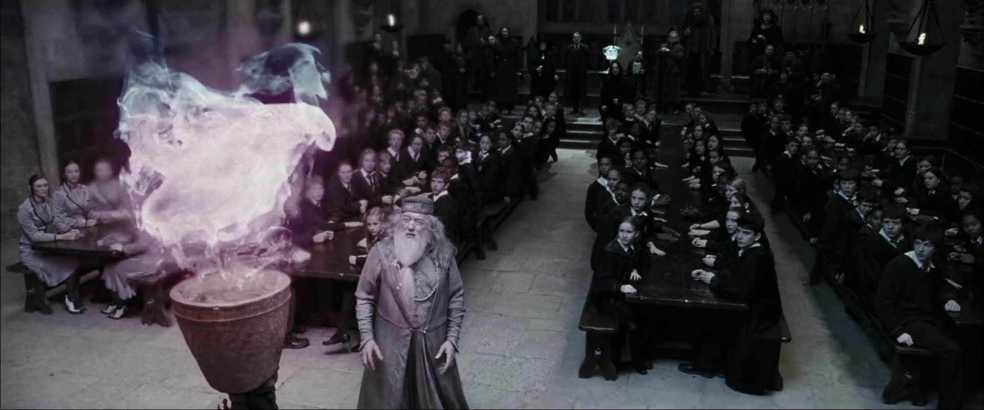 EmmaWatsonFan_dot_nl-HarryPotterAndTheGobletOfFire1934.jpg EmmaWatsonFan_dot_nl-HarryPotterAndTheGobletOfFire1934.jpg