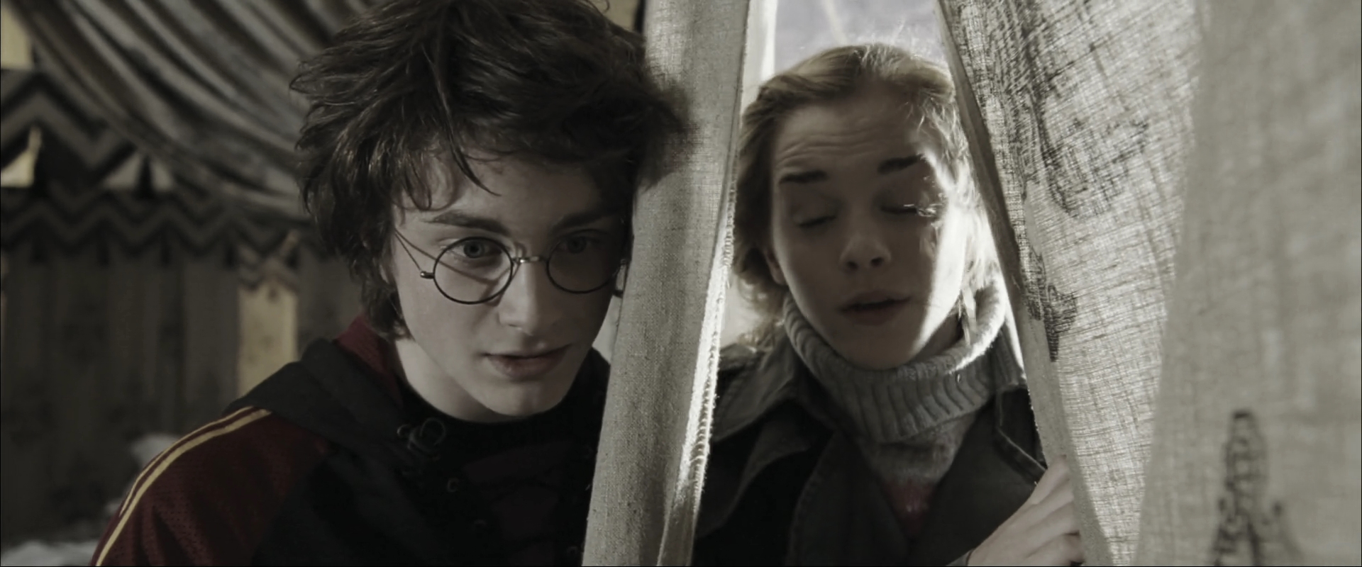 EmmaWatsonFan_dot_nl-HarryPotterAndTheGobletOfFire3172.jpg EmmaWatsonFan_dot_nl-HarryPotterAndTheGobletOfFire3172.jpg