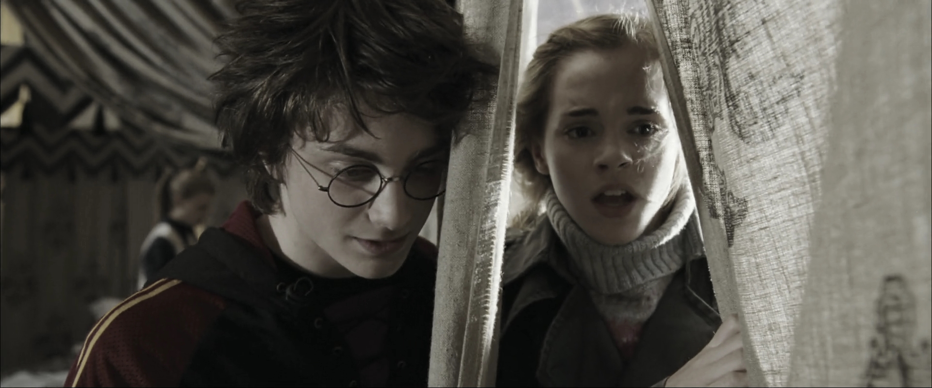 EmmaWatsonFan_dot_nl-HarryPotterAndTheGobletOfFire3177.jpg