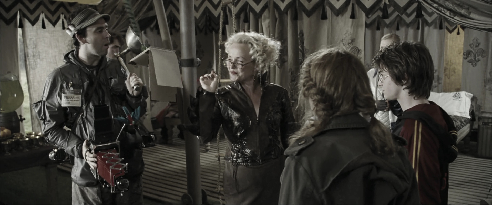 EmmaWatsonFan_dot_nl-HarryPotterAndTheGobletOfFire3195.jpg EmmaWatsonFan_dot_nl-HarryPotterAndTheGobletOfFire3195.jpg