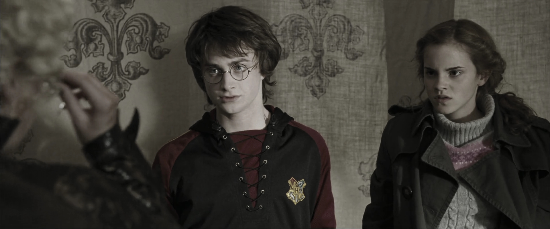 EmmaWatsonFan_dot_nl-HarryPotterAndTheGobletOfFire3204.jpg EmmaWatsonFan_dot_nl-HarryPotterAndTheGobletOfFire3204.jpg