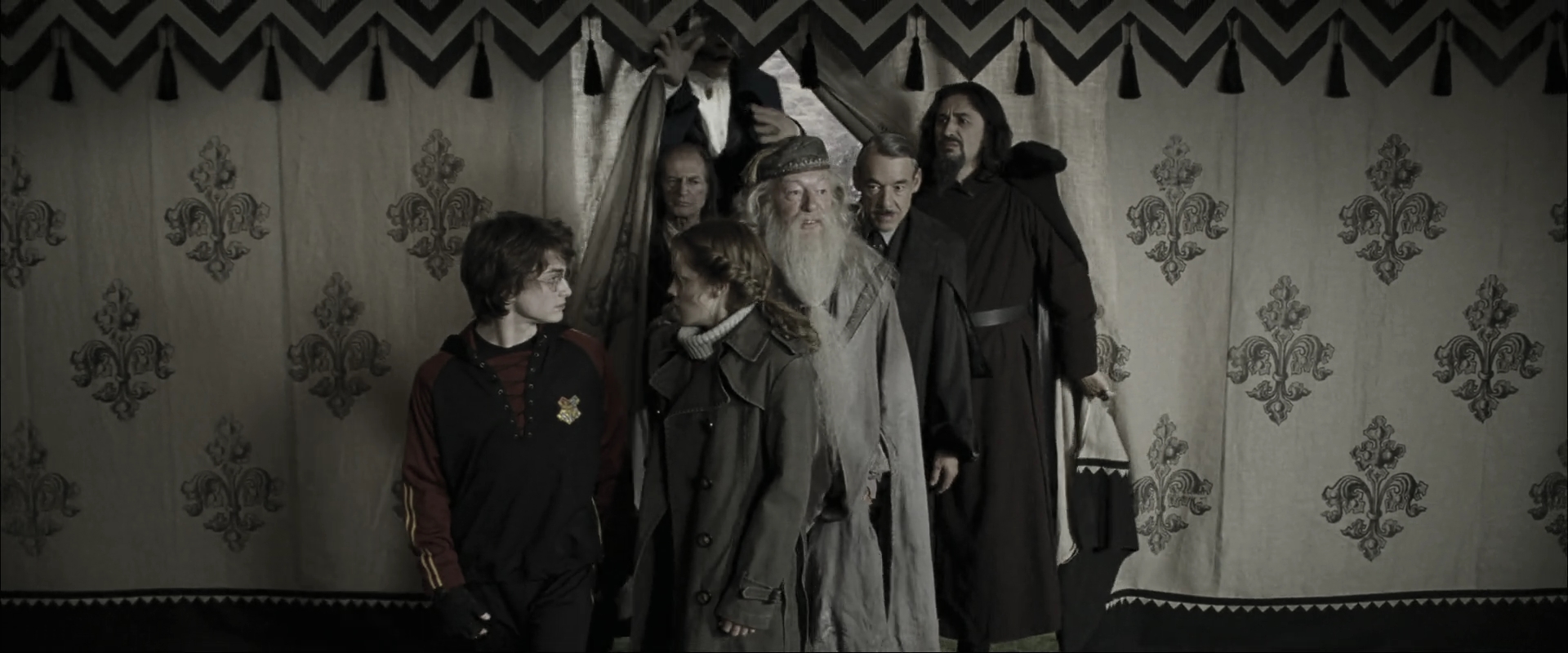 EmmaWatsonFan_dot_nl-HarryPotterAndTheGobletOfFire3222.jpg EmmaWatsonFan_dot_nl-HarryPotterAndTheGobletOfFire3222.jpg