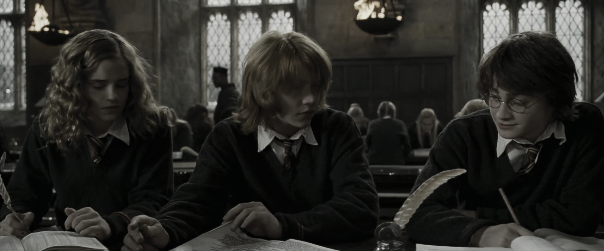 EmmaWatsonFan_dot_nl-HarryPotterAndTheGobletOfFire4104.jpg EmmaWatsonFan_dot_nl-HarryPotterAndTheGobletOfFire4104.jpg
