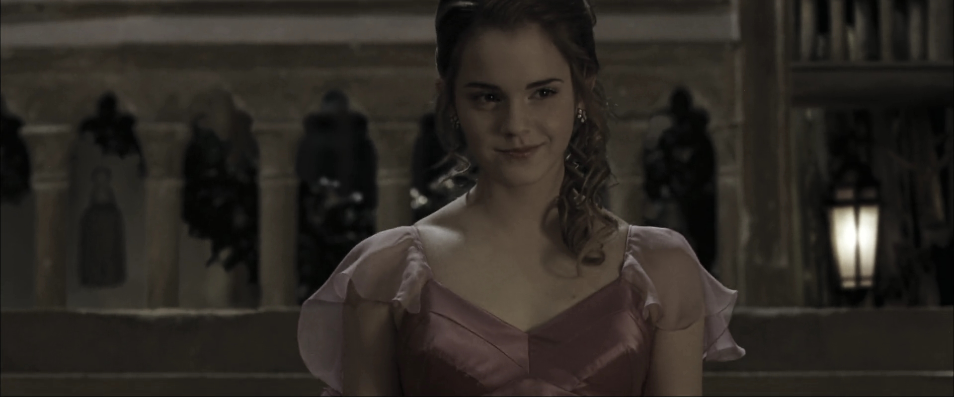 EmmaWatsonFan_dot_nl-HarryPotterAndTheGobletOfFire4470.jpg