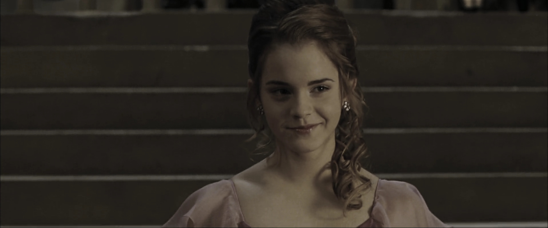 EmmaWatsonFan_dot_nl-HarryPotterAndTheGobletOfFire4473.jpg EmmaWatsonFan_dot_nl-HarryPotterAndTheGobletOfFire4473.jpg