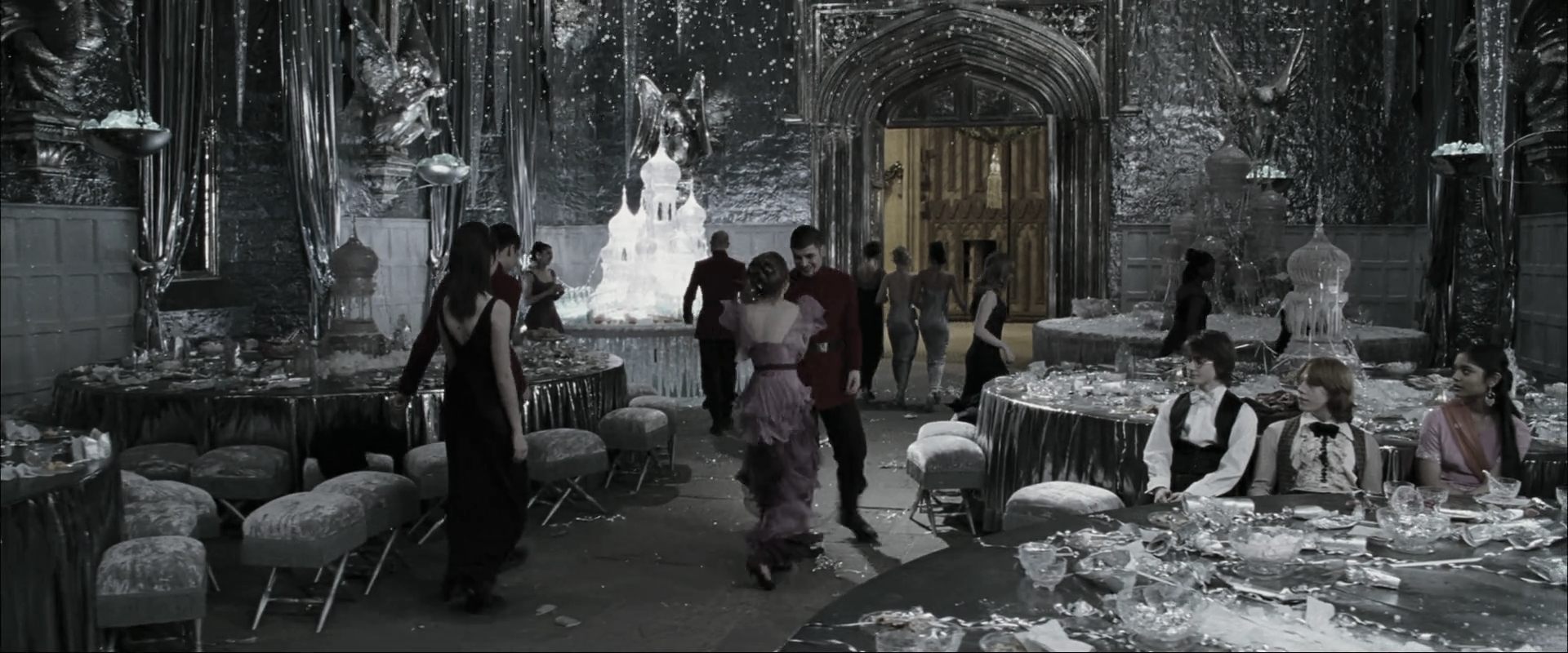 EmmaWatsonFan_dot_nl-HarryPotterAndTheGobletOfFire4651.jpg EmmaWatsonFan_dot_nl-HarryPotterAndTheGobletOfFire4651.jpg