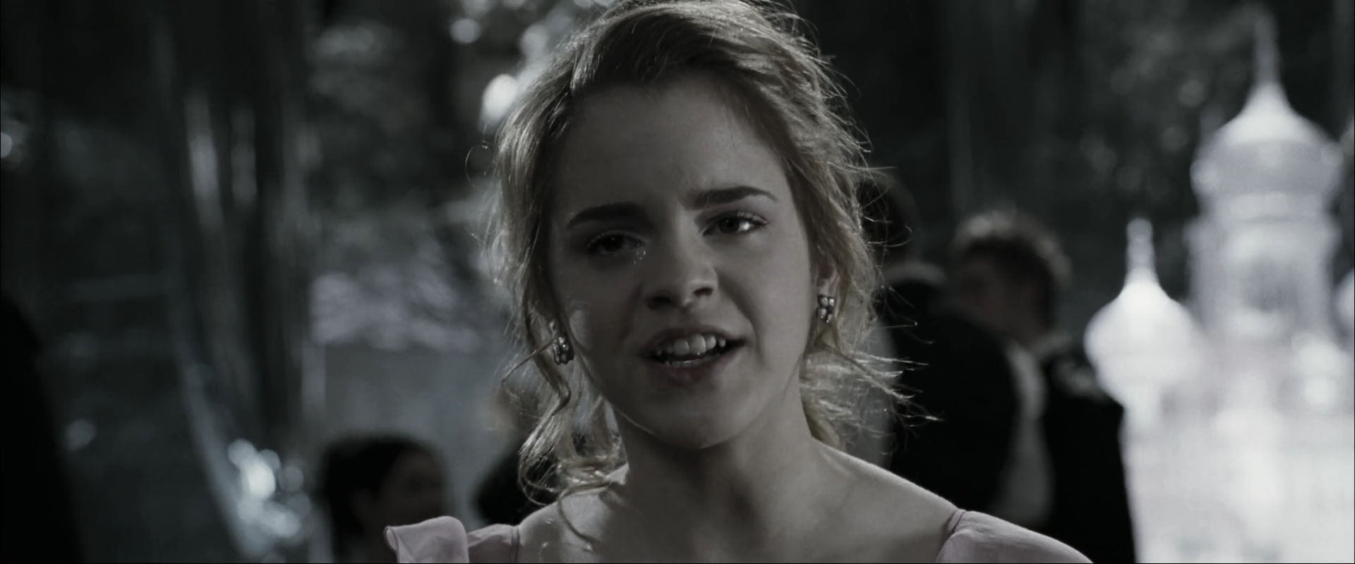 EmmaWatsonFan_dot_nl-HarryPotterAndTheGobletOfFire4693.jpg EmmaWatsonFan_dot_nl-HarryPotterAndTheGobletOfFire4693.jpg