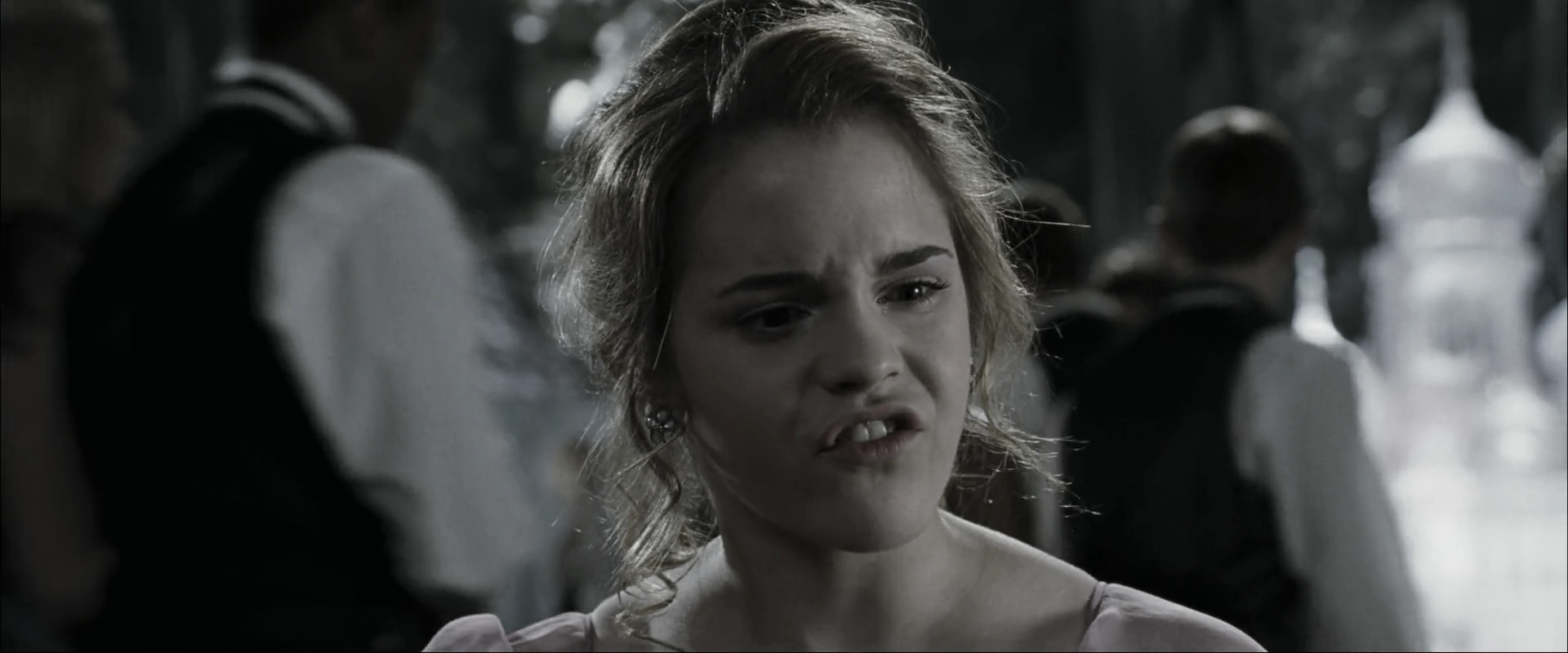 EmmaWatsonFan_dot_nl-HarryPotterAndTheGobletOfFire4696.jpg EmmaWatsonFan_dot_nl-HarryPotterAndTheGobletOfFire4696.jpg