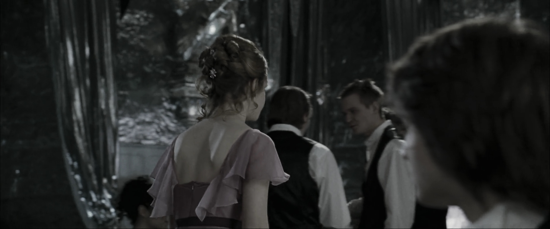 EmmaWatsonFan_dot_nl-HarryPotterAndTheGobletOfFire4708.jpg