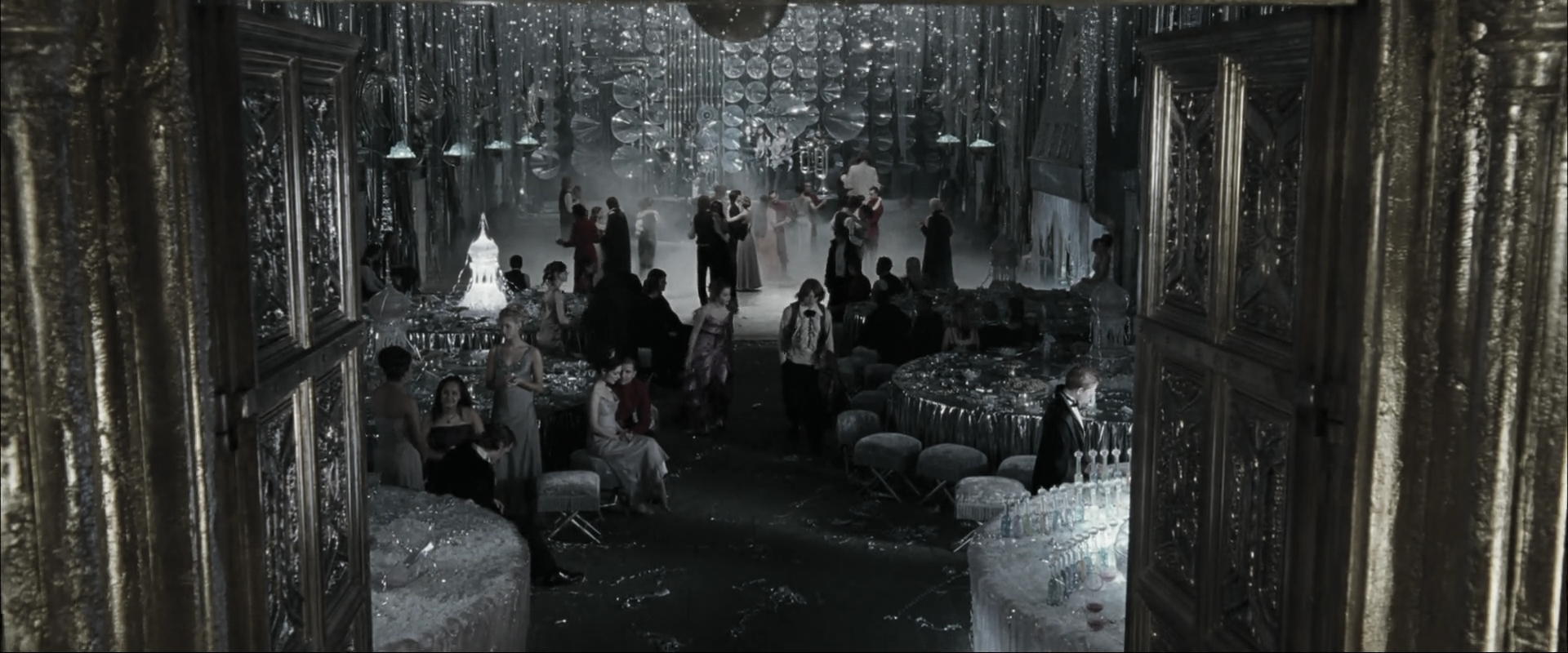 EmmaWatsonFan_dot_nl-HarryPotterAndTheGobletOfFire4724.jpg EmmaWatsonFan_dot_nl-HarryPotterAndTheGobletOfFire4724.jpg