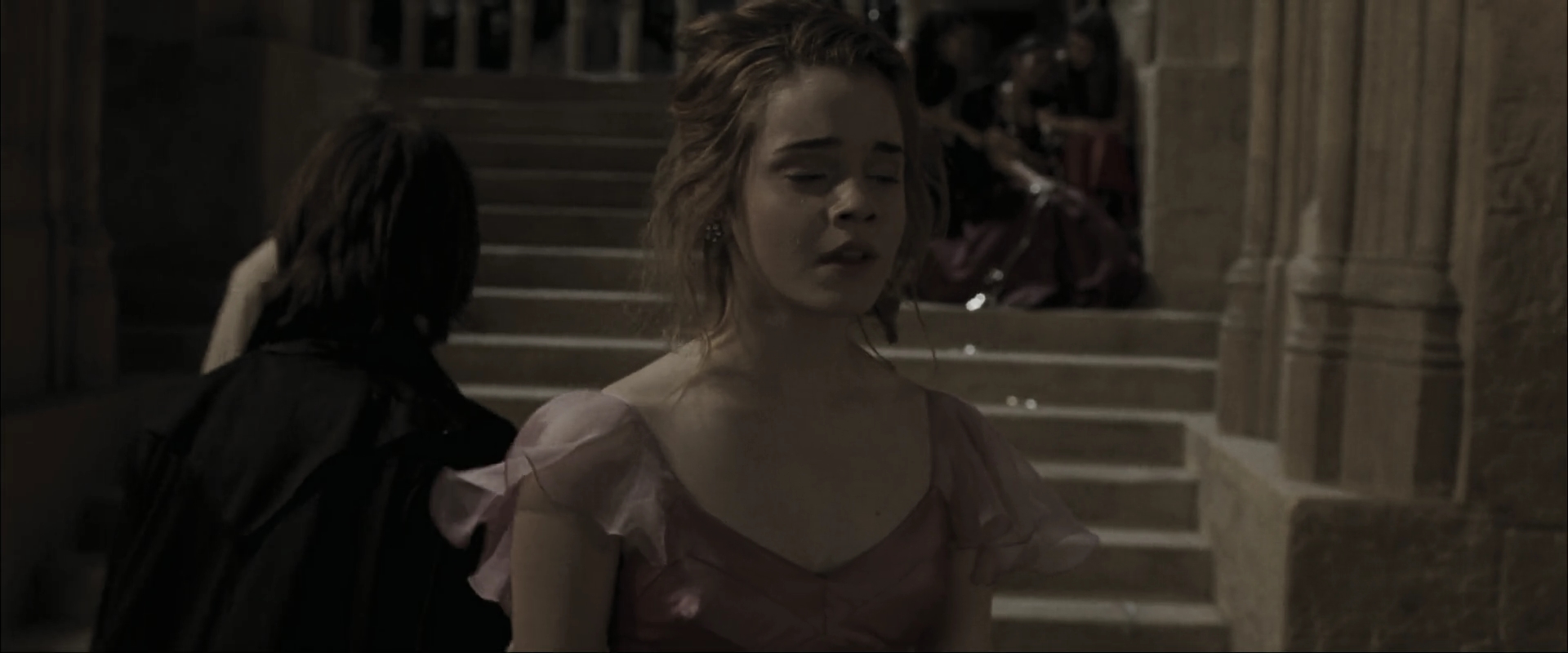 EmmaWatsonFan_dot_nl-HarryPotterAndTheGobletOfFire4754.jpg
