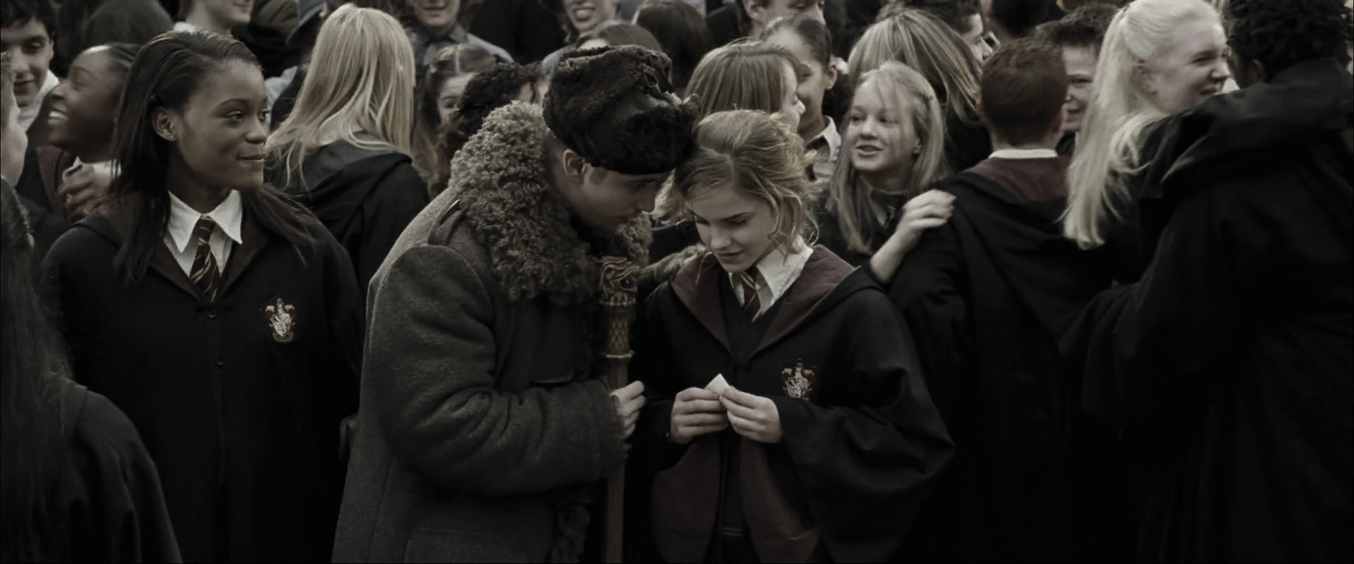 EmmaWatsonFan_dot_nl-HarryPotterAndTheGobletOfFire8332.jpg EmmaWatsonFan_dot_nl-HarryPotterAndTheGobletOfFire8332.jpg